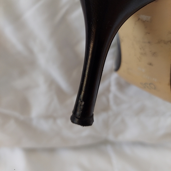 NINE WEST - Picture 6 of 7